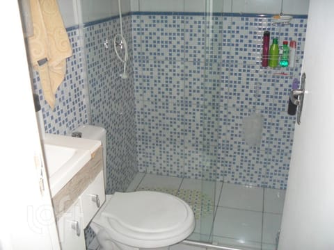 Image 19 - 249230